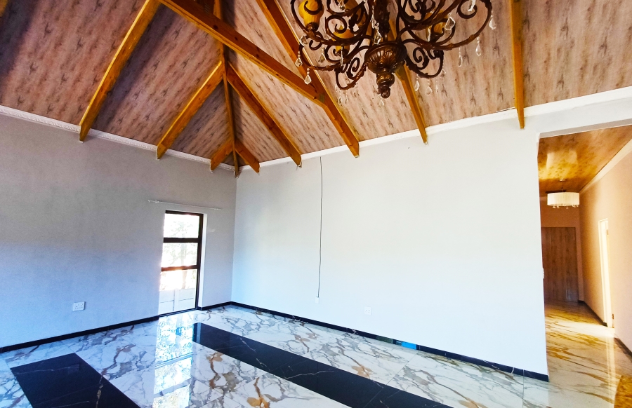 4 Bedroom Property for Sale in Palmiet Western Cape